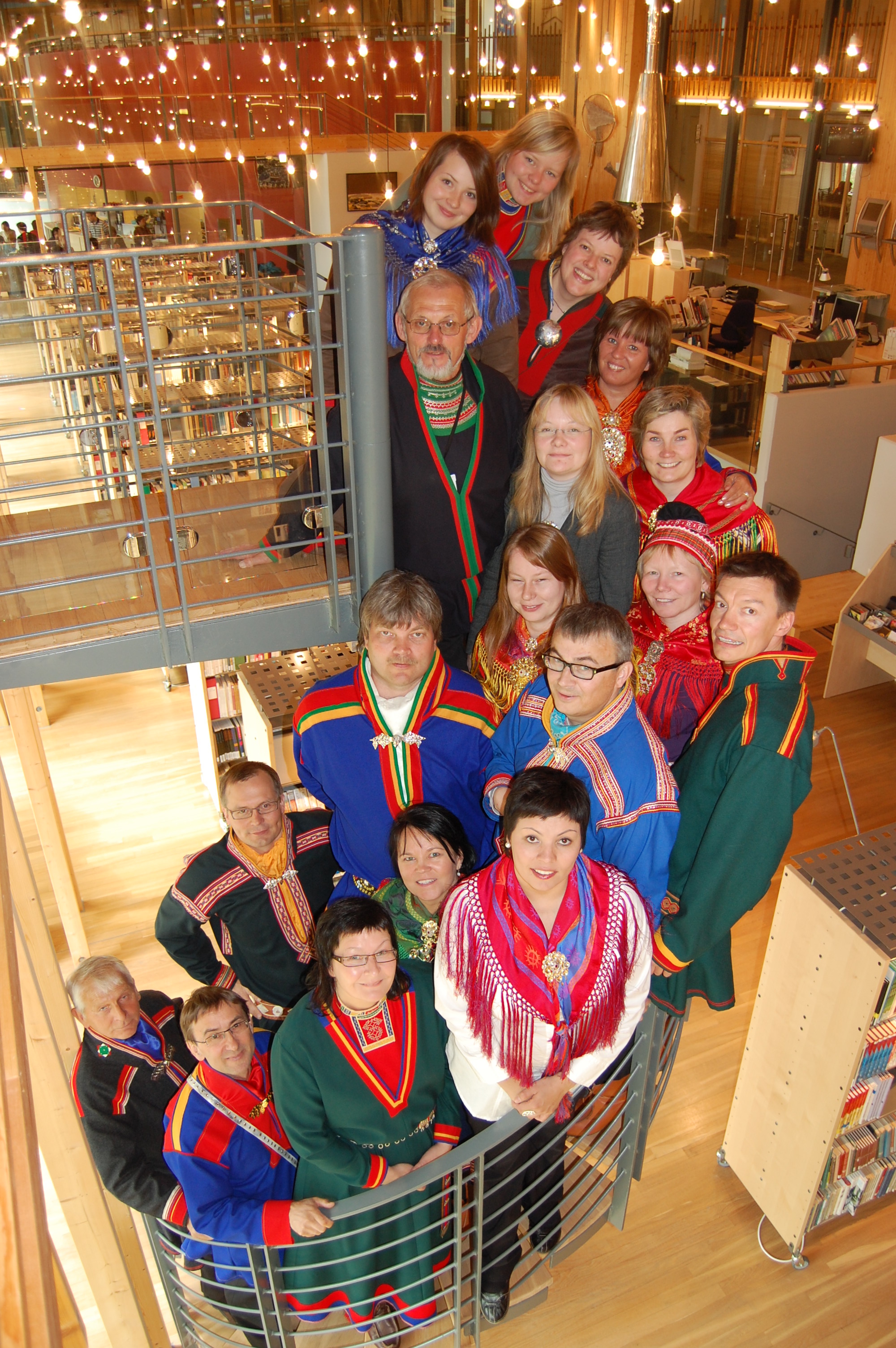 People in traditional Sámi clothes.